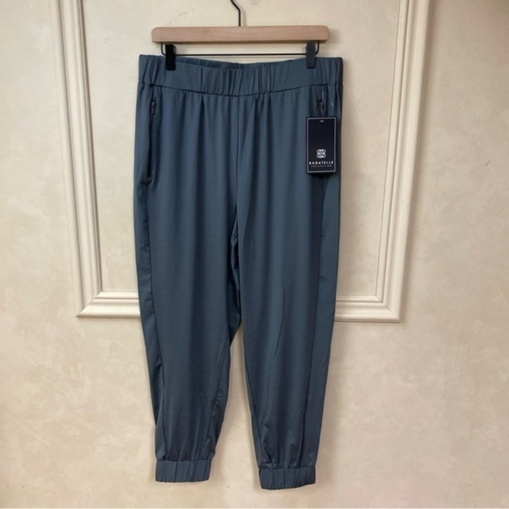 New! Bagatelle Joggers Women’s Large